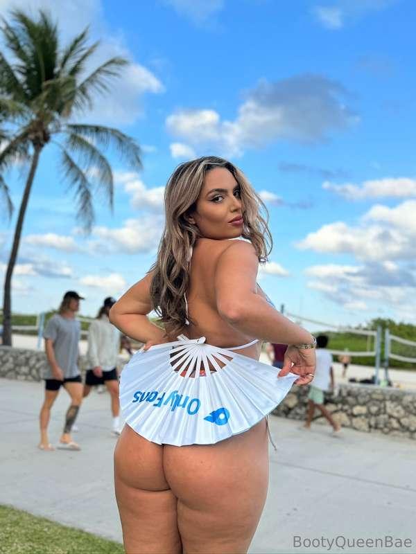 Don’t forget to cum here @araqueenbae 😜