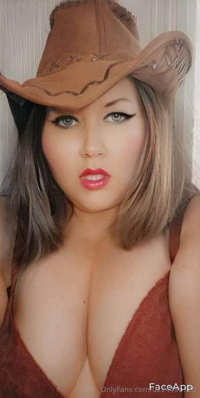 U want this lil cowgirl to ride the hell out of u baby? Xx