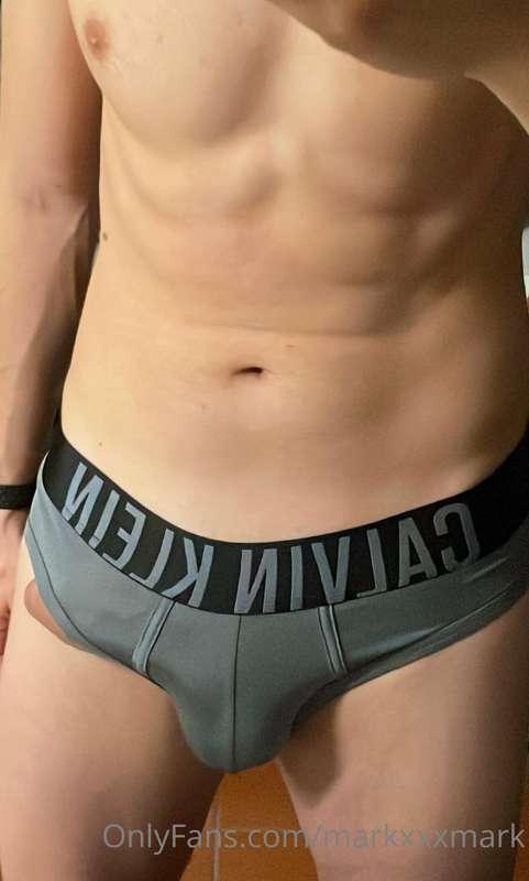 Unpack 1 + 2 + 3

Do you like my new underwear?
Send a tip s..