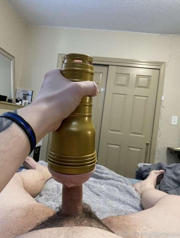 Horny daddy cock ‼️FREE ‼️
@uncutdaddie
📌Fleshlight fucking
..