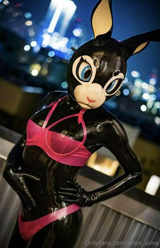 ok now I am dying for this mask 🐰😍 **UPDATE: it costs AT LEA..