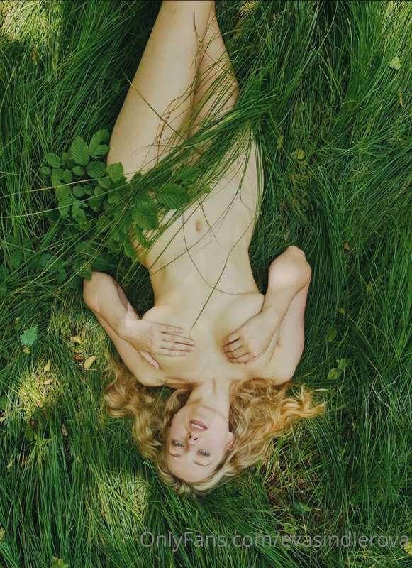 evasindlerova image #2