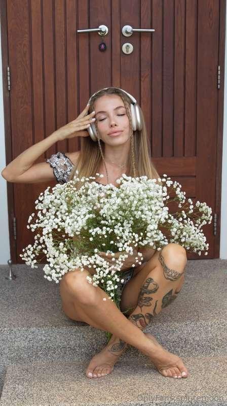 🌸✨ Hi everyone 🌼 Today I'm just dissolving in the tenderness..