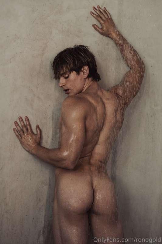 Join me, let’s take a shower together 😉