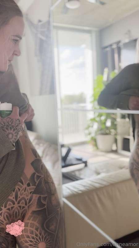 Mosquitoes think I'm tasty (photo set of 7)🎥: https://onlyfa..