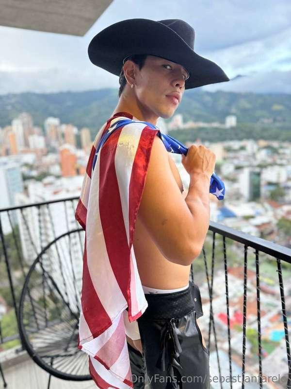 The flag’s not the only thing getting raised today 😉😈