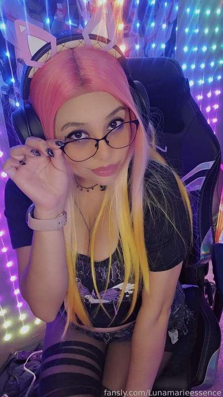 lunamarieessence image #3