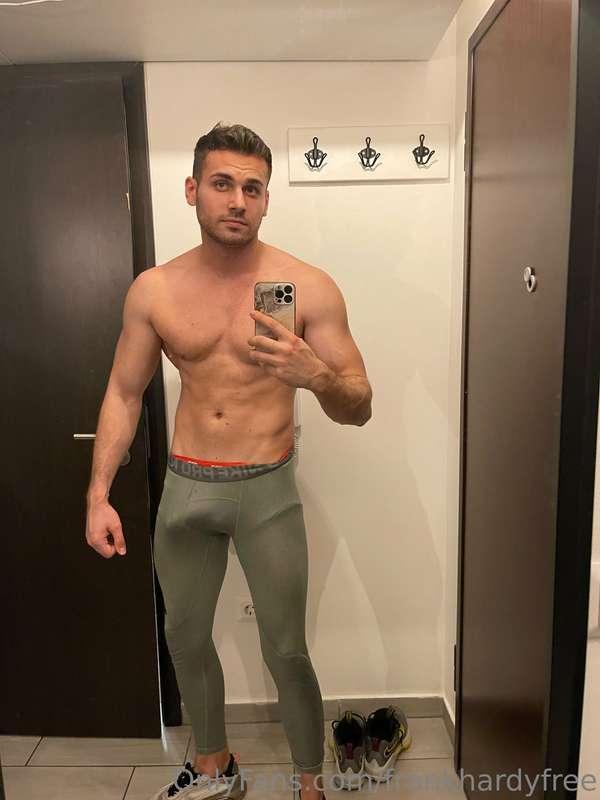 8km RUN🏃🏾✅ check hot jerking video🥵