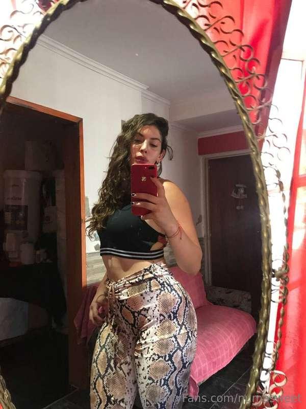 🤗 Hi daddy i’m @ludmiimolinari🇦🇷 
            🥵LATINA HORNY🥵..