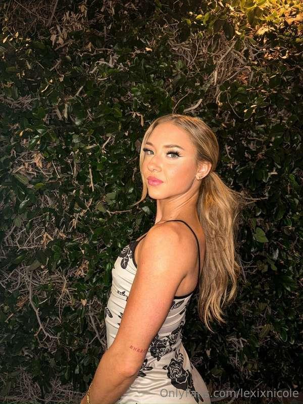 Ready for our night out? 😘