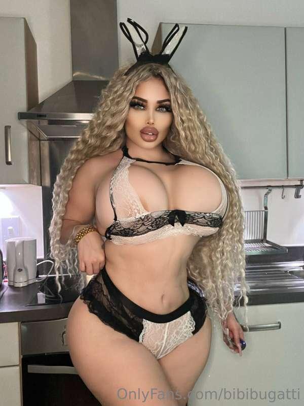 I wanna hear all the dirty things you'd do to me right now 🥵