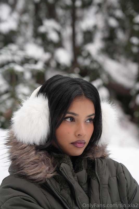 New set going out from tomorrow on my VIP page. Can you gues..