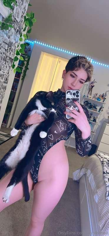 All new releases are on my VIP first!  @kemiislewdvip 😉