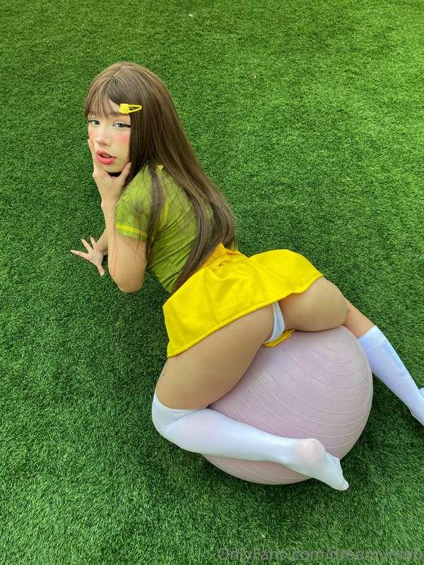 Crees que el amarillo sea mi color? >< 💛