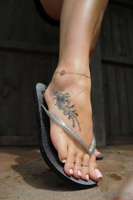 footsiegalore image #11