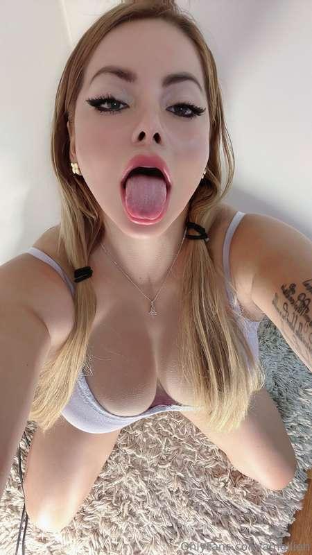 Would you be able to make me cum 🤭? If so DM me how hehe
