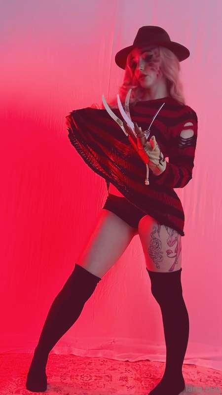 I’m haunting ur dreams 😈 