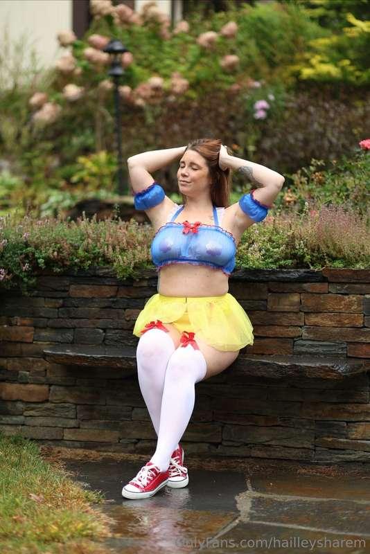 I have some sugar for you right here to get the holiday star..