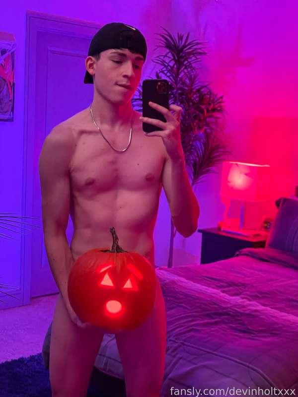 devinholtxxx image #0