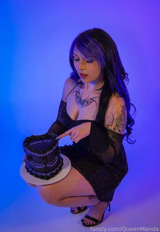 Birthday Pre-Game!

Are you excited to see the full set?👀