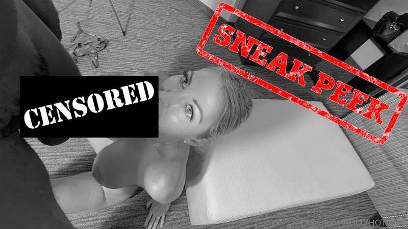 Y’all asked for a monster cock scene… well, here it is😈This ..