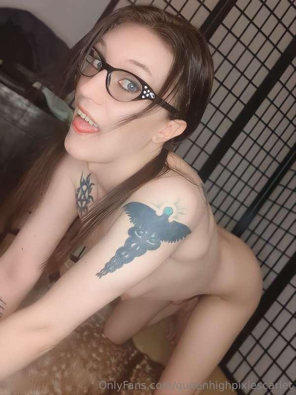 queenhighpixiescarlet image #10