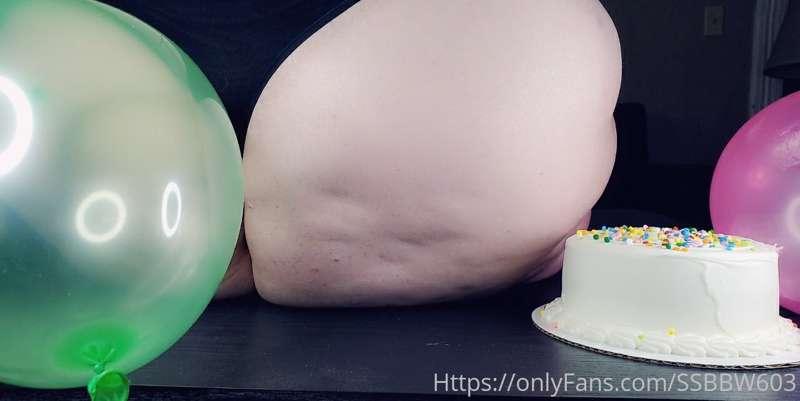 Doesn't My Ass Look Delicious? 😊🎂😜