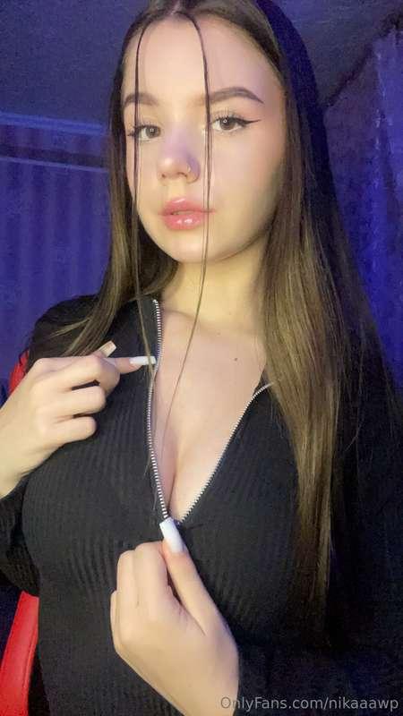 Hi, everyone ❤️Lately I am very tired from studying but with..