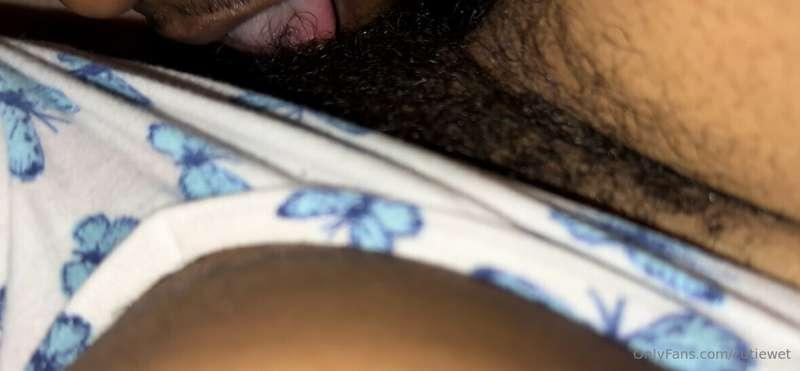 getting ate out while having A BUSH & spreading my pussy so ..