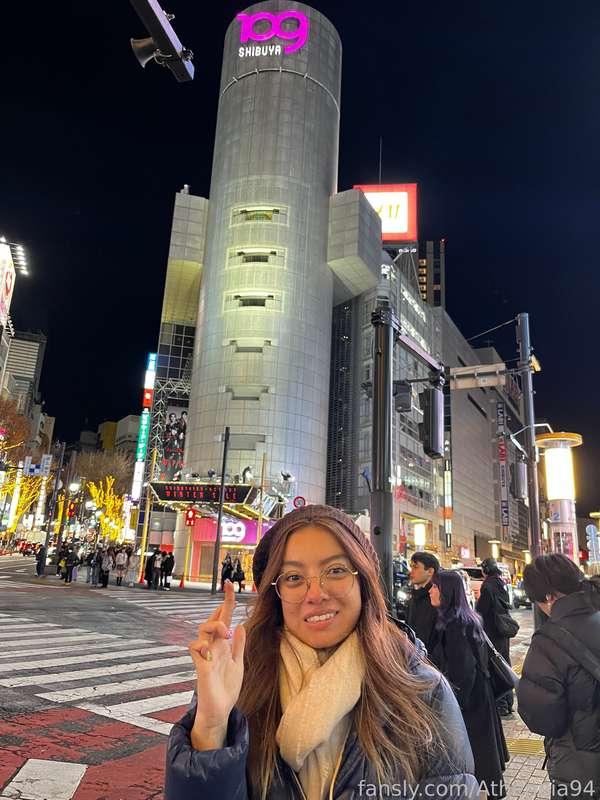 Amazing day in Tokyo! Shibuya is an spectacle; and also Teamlabs Planets is a very fun museum experience! My journey is in his last days 😱

#fyp #japan #latina #mexicana #skinny #teen #travel #sfw #tokyo