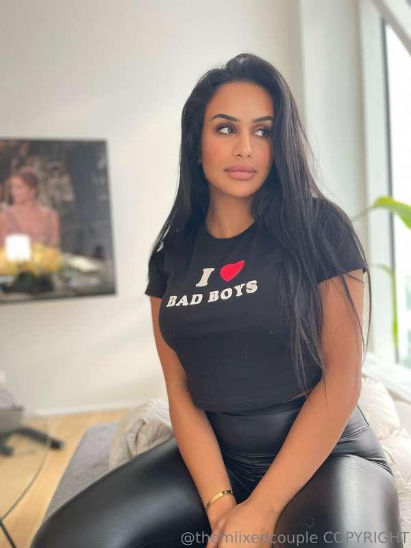Swipe til højre for en fræk overraskelse😉❤️  Swipe to the ri..
