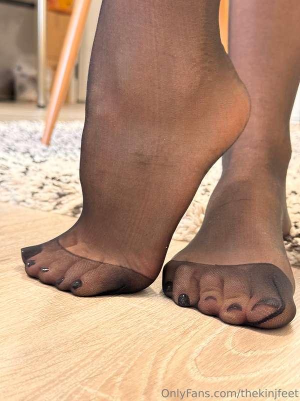 The softest feet to ever touch your lips