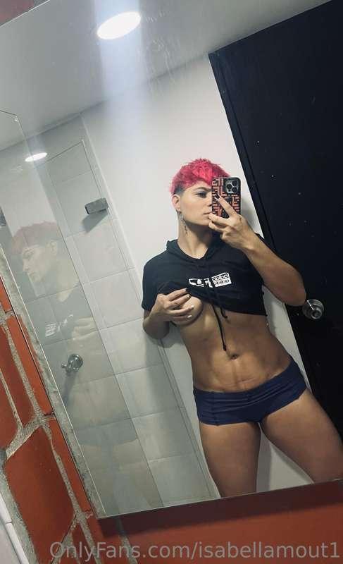 Have you ever fucked in the shower?😈💦
Alguna vez has follado..