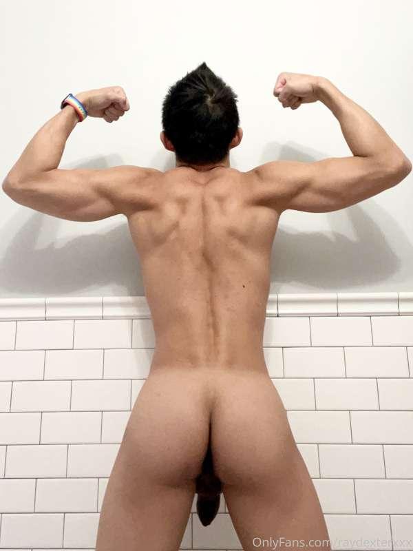 Wanna hit it from the back
Let me arch my back
Once I arch m..