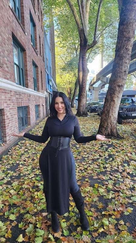Happy Sunday!!!! What are you guys up to today? Tonight mom,..
