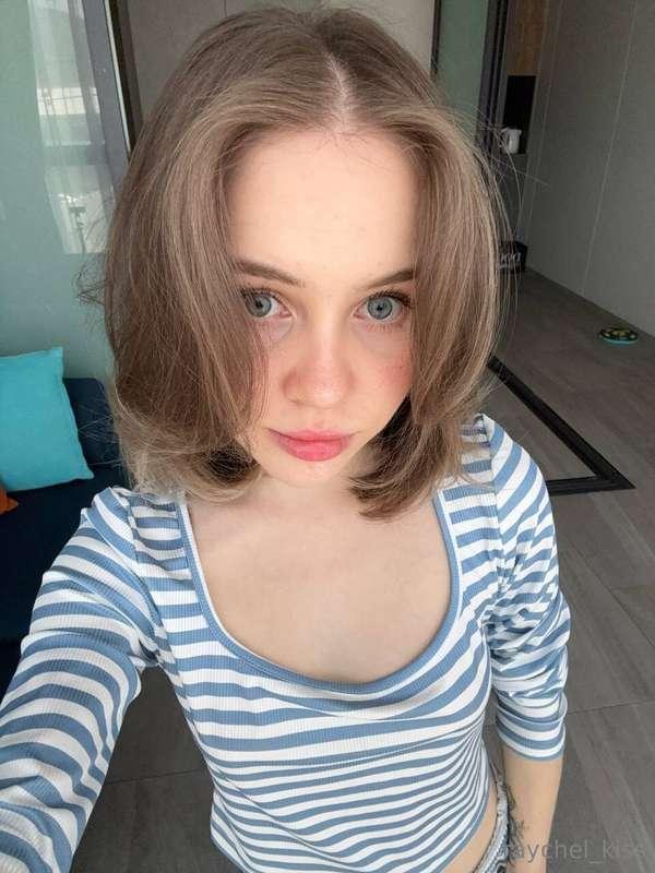 Which angle do you like better, my darling? I think I'm alwa..
