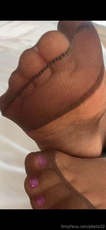 (SALE VIDEO) Sheer reinforced nylons 