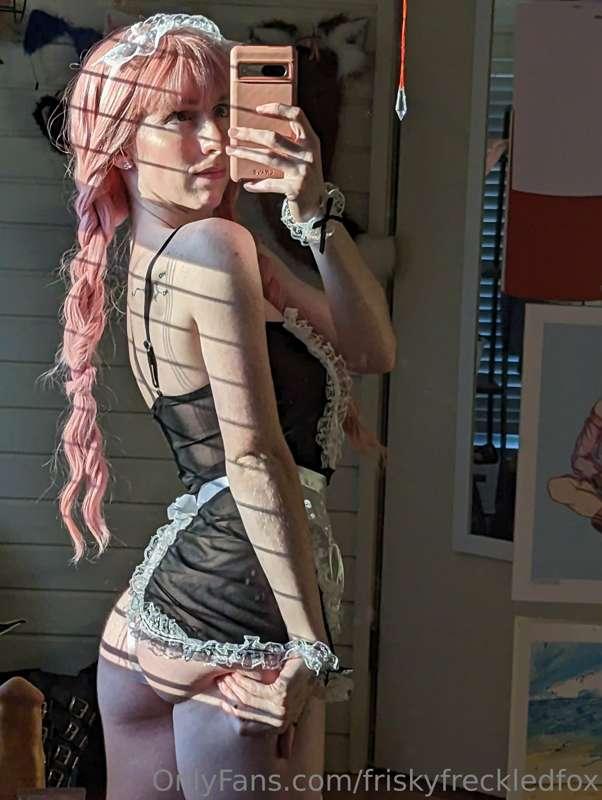 Check your inbox to see this little maid grope herself and d..