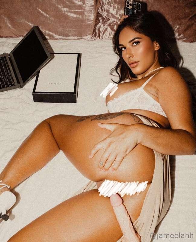 DM me for the uncensored version😍