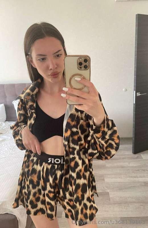 Shouldn't I make the bed? Let's make a mess, hehe?