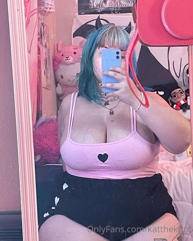 How hard do you think you can f*ck my holes?😈😈🤤💦