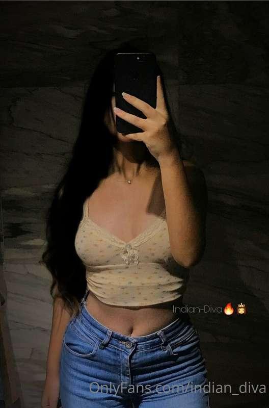 Hey, tell me if you ever date me?🔥 How would you treat me as..