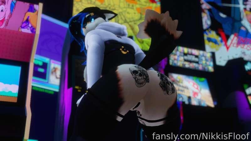 nikkisfloof image #5