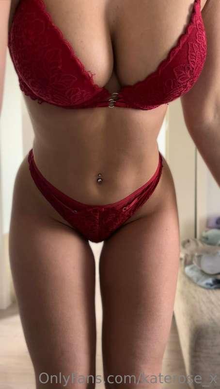 How does red lingerie fits me? 🥰