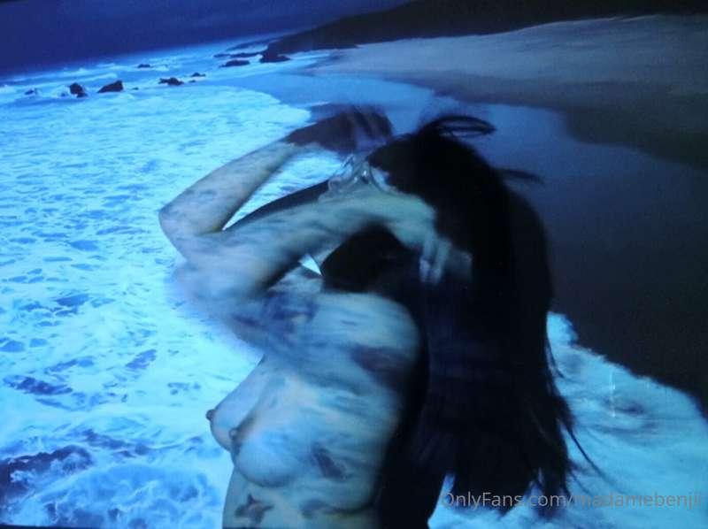 Relaxing day watching Netflix at night  daily routine  befor..