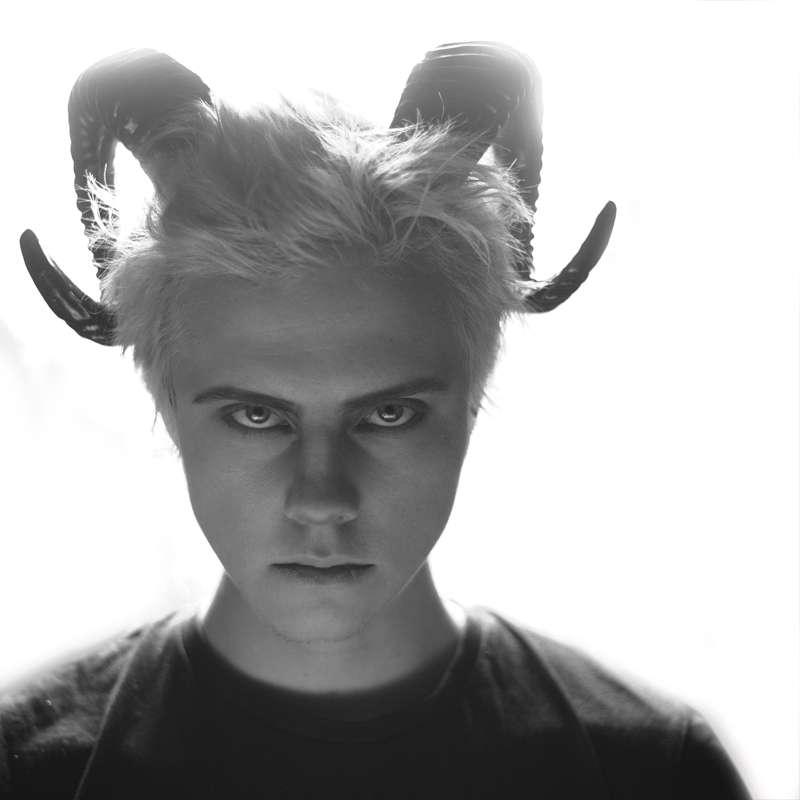 Horns extra 