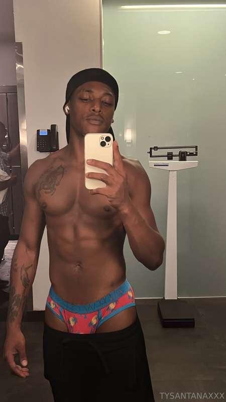Can I be your gym bae?