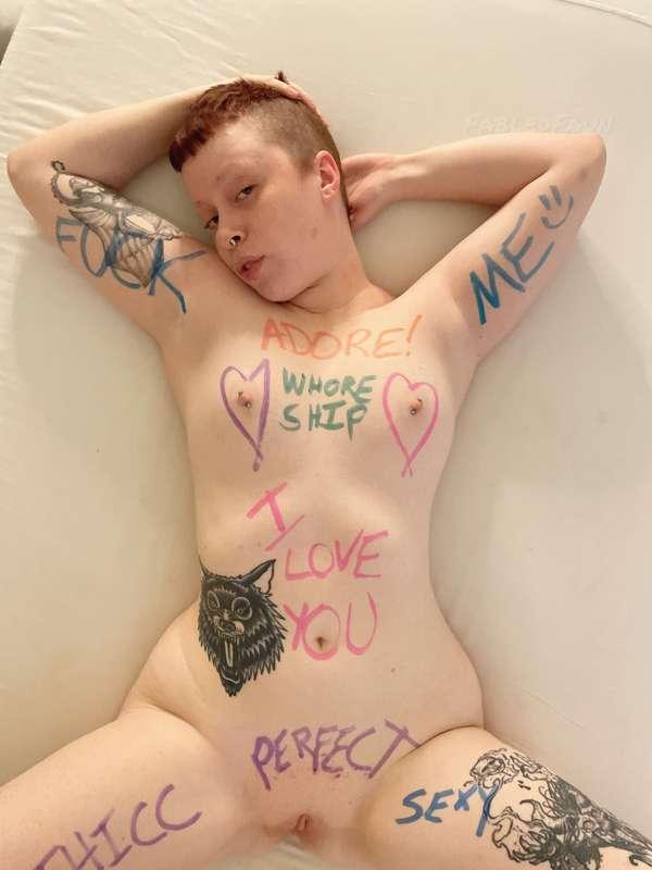 WHORESHIP ME

Daddy adorned my squishy lil body with praise 🥹
Scroll for the after pics of the sheets ;3

#fyp #bodywriting #praise #alternative
#buzzcut #nonbinary #fuckme #customs
#explore #shaved #fabledfaun