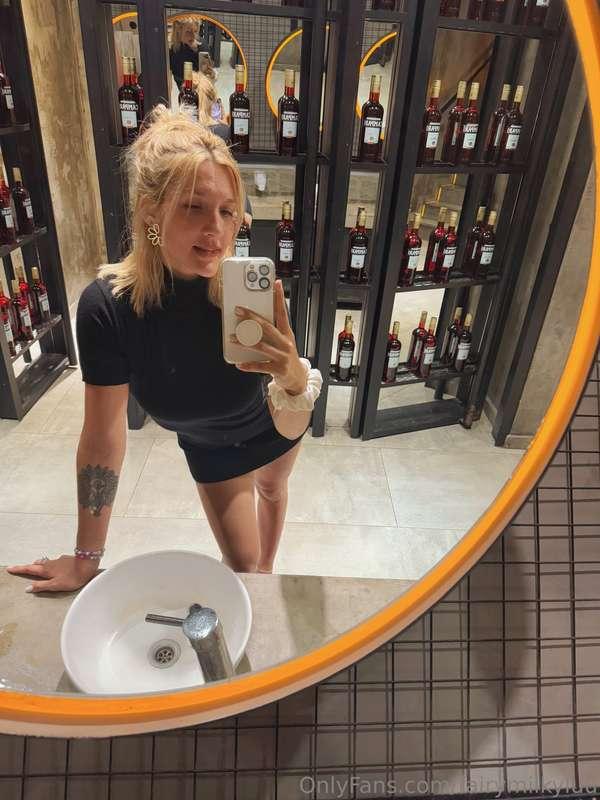 Would u invite me a drink if u saw me at the bar? 