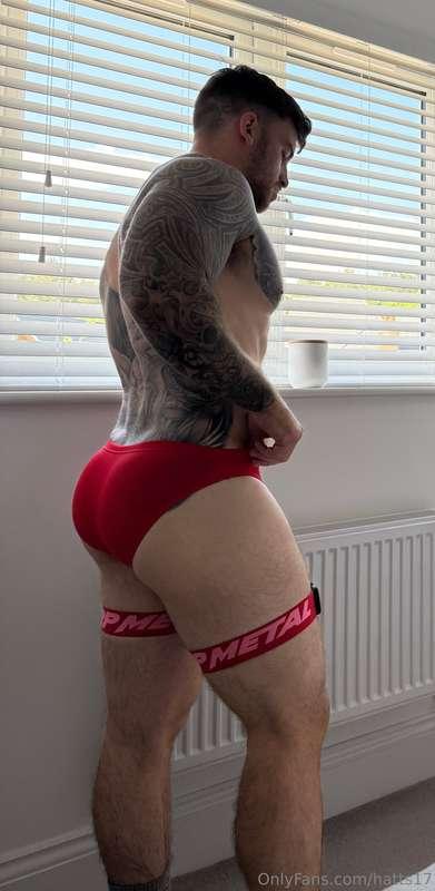 Time for a shower after a shoot. Swipe to pull down my brief..